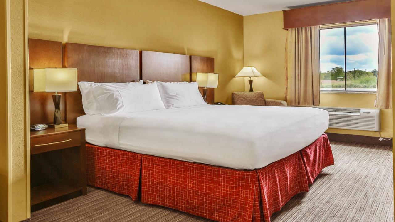 Holiday Inn Express & Suites Houston South - Near Pearland By Ihg Екстериор снимка