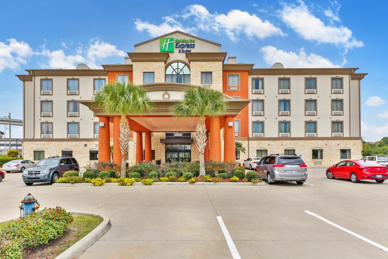 Holiday Inn Express & Suites Houston South - Near Pearland By Ihg Екстериор снимка