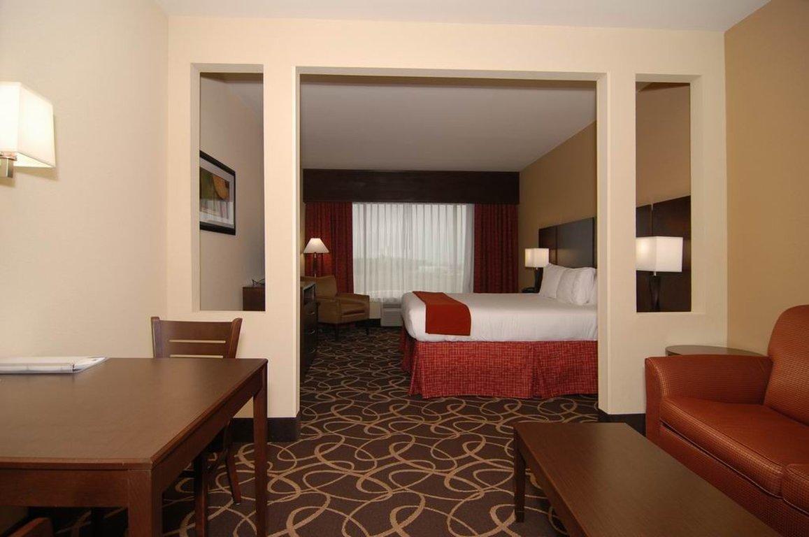 Holiday Inn Express & Suites Houston South - Near Pearland By Ihg Екстериор снимка