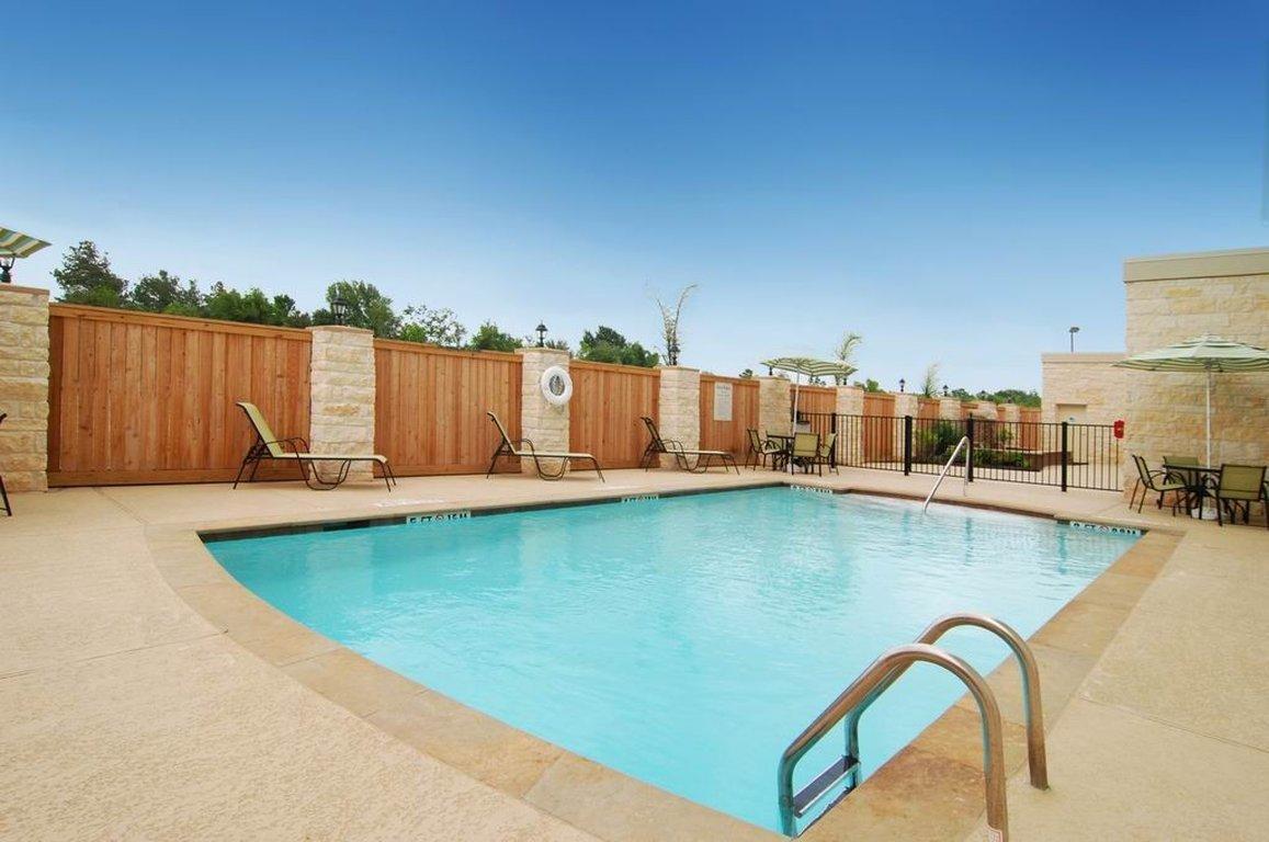 Holiday Inn Express & Suites Houston South - Near Pearland By Ihg Екстериор снимка