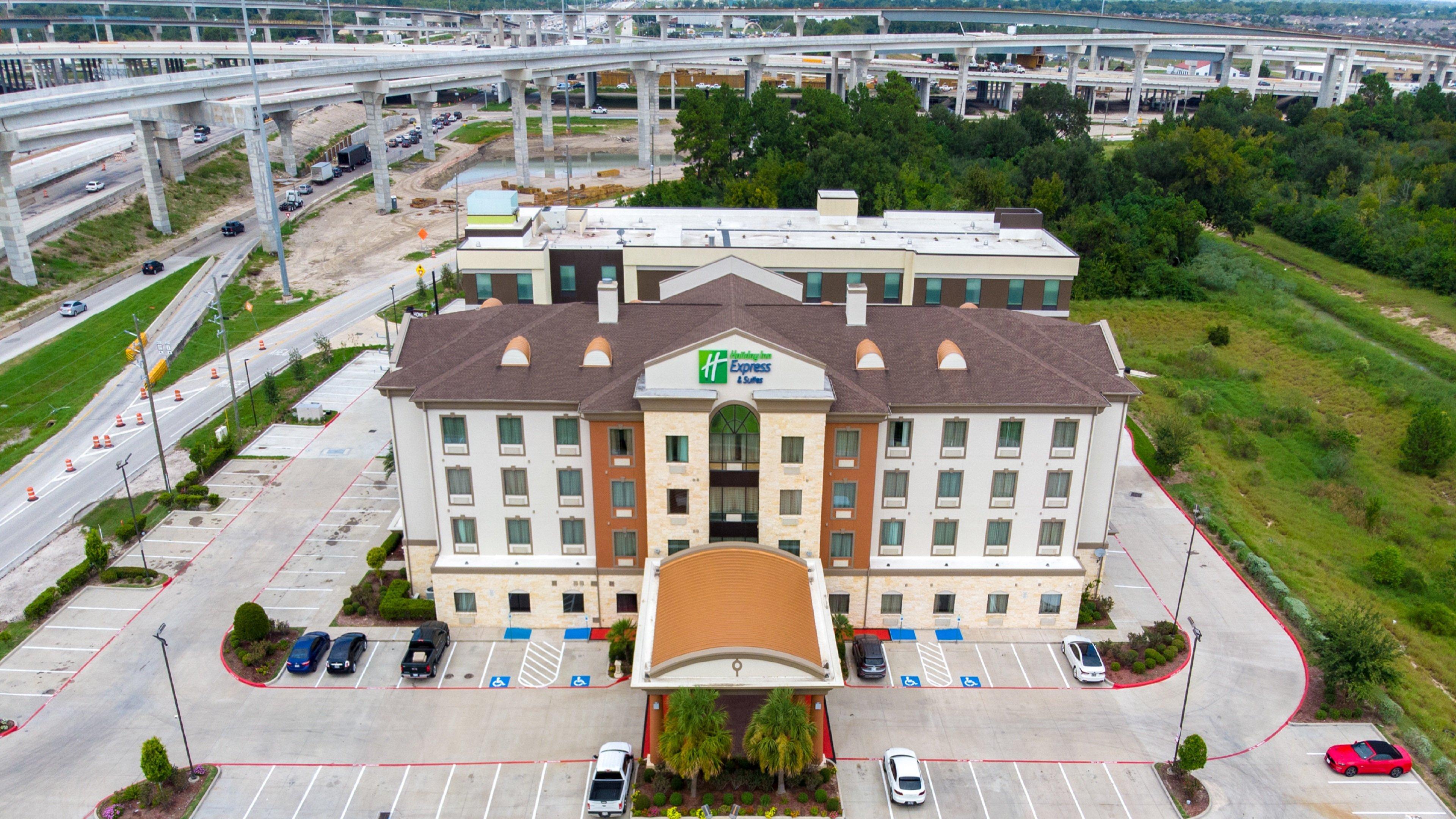 Holiday Inn Express & Suites Houston South - Near Pearland By Ihg Екстериор снимка